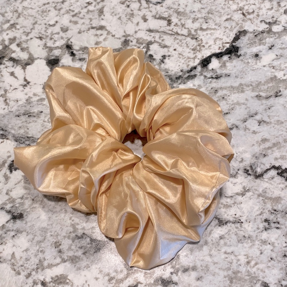 Jumbo Champagne Scrunchy